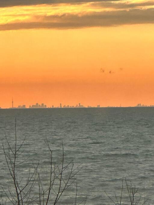 Lakefront W/brilliant Views